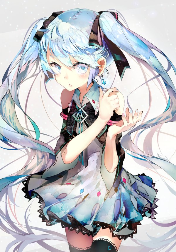 初音未来唯美女生QQ皮肤图片