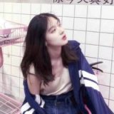 自嘲的认为你会对我余情未了